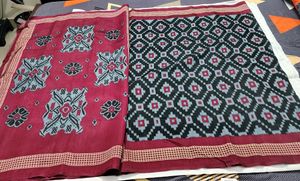 Elegant Ikat Silk  BlendSaree with Blouse Piece