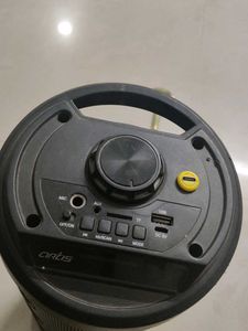 Artis Portable Speaker with Mic Input