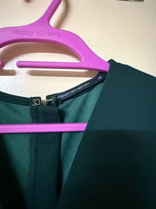Elegant Emerald Green Twist Front Midi Dress