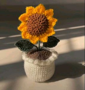 Combo of crochet sunflower hair clip and flowerpot