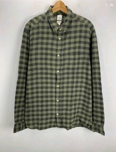 Men's Plaid Button-Down Shirt