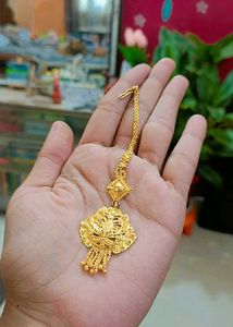 Gold Maang Tikka