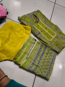 Green Floral Kurta Set with Yellow Bottom
