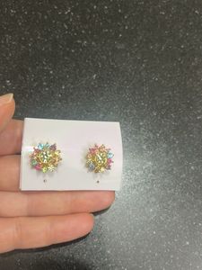New-Sparkling Flower Stud Earrings