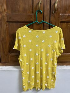 Yellow Daisy Embroidered V-Neck Top