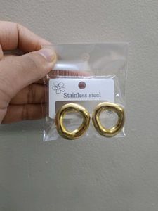 Chic Gold Abstract Earrings
