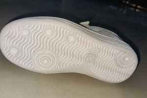 Lotto Velcro Running Shoes For Boys . New With Tag