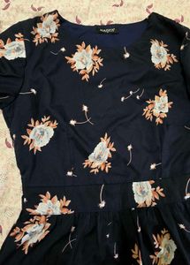 Stylish Navy Floral Midi Dress
