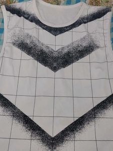 Graphic Print Sleeveless inner vest