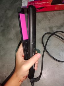 Philips Hair Straightener With Ceramic Coating