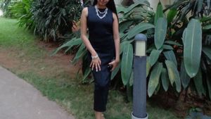 Elegant Black Maxi Dress