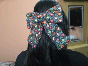 Embellished Mirror Work bow clip