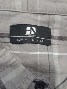 Men's Plaid Button-Down Shirt
