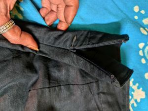 GAP Formal Black Midi Skirt