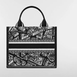 💓clearance sale💓small leather Handbag
