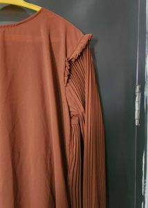 Abaya Pleated Maxi Dress