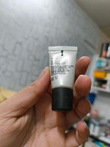 M.A.C Strobe CReam