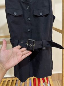 H&amp;M Women’s Black Belted Waistcoat 🖤