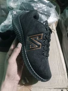 NEW NO USED CASUAL SHOES FOR MAN,