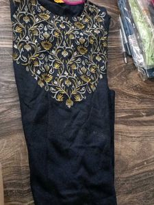 Embroidered  straight kurti