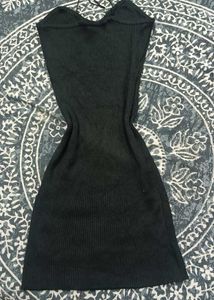 Black Fitting Dress