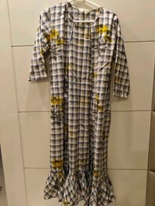 Checked shrug with Floral Print in L