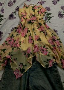 Y2K RUFFLE TOP