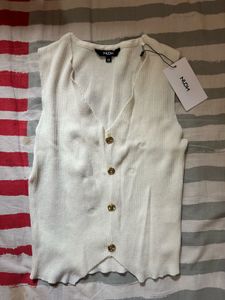 NUON Ribbed V-Neck Sleeveless Top