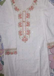 White Kurta with Floral Embroidery