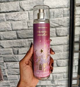Strawberry Snowflake bath &body works mist