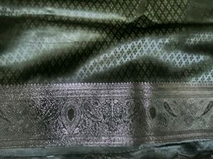 Elegant Pista Green &amp; Golden Zari  Saree