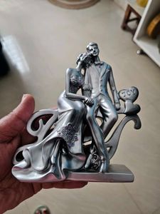 Romantic Couple Showpiece
