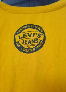 Levi's Yellow Graphic Tee