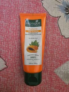 Biotique Papaya Tan Removal Scrub