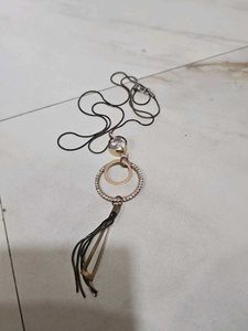 Elegant Pendant Necklace with Tassel
