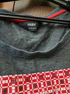 Gray Graphic Tee - Size Medium