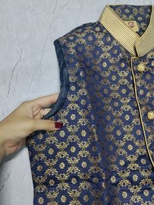 ManyavarBlue Blended Viscose Printed Jacket Size M
