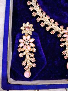 Stunning Pink Stone Necklace &amp; Earring Set