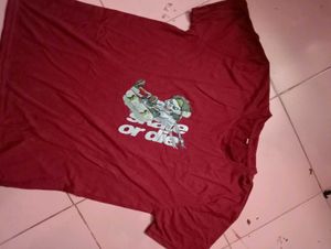 Maroon Graphic T-Shirt