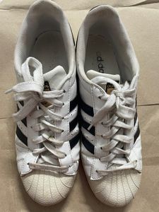 Adidas Superstars / White Sneakers