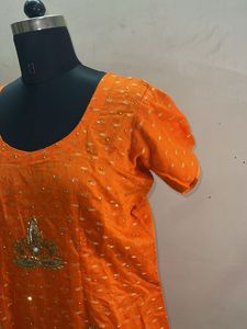 woman kurta
