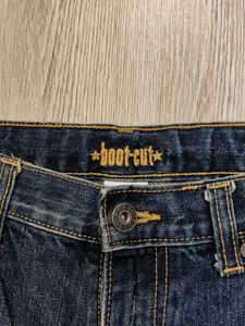 Ma5802 Old Navy bootcut jeans waist 28 inches