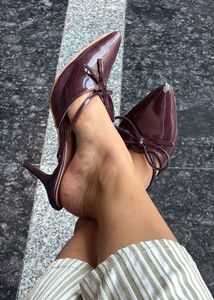 Stylish Burgundy Patent Pointed Toe Flats