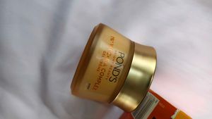 Pond's Bright Beauty Gel Creme