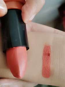 Insight Matte Lipstick