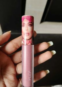 Huda Beauty Liquid Matte Lipstick