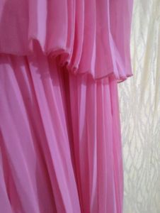 Chic Pink Pleated Dress