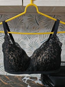 Lace soft padded Unused bra(UK bought)