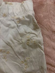Embroidered white Shorts