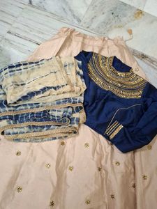 Embroidered beautiful Lehenga full set(32,34,36)